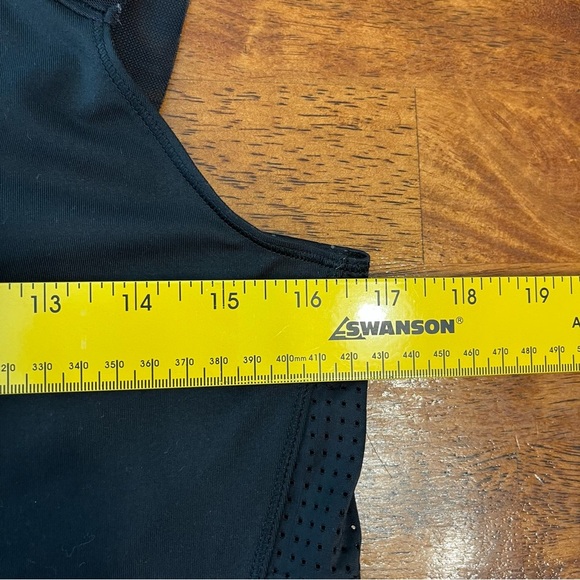 Calia by Carrie Underwood women’s black tank top size small flutter sleeve - Picture 4 of 5